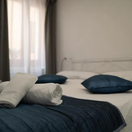 Aparthotel Casa Canarino Riva del Garda