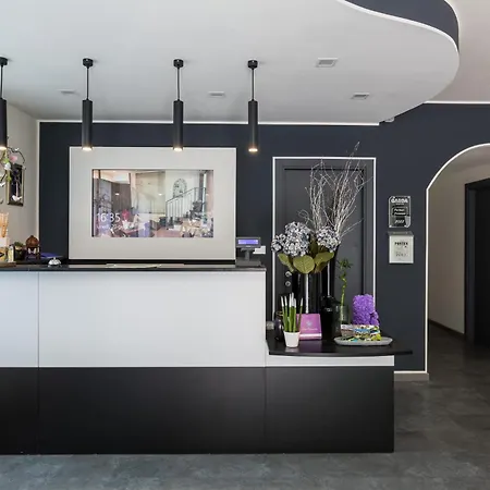 Casa Canarino Aparthotel Riva del Garda